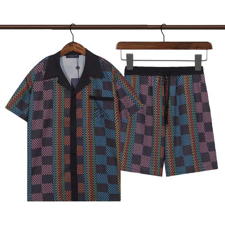 Picture of LV Shirt Pant Suits _SKULVM-3XLystrK11123343